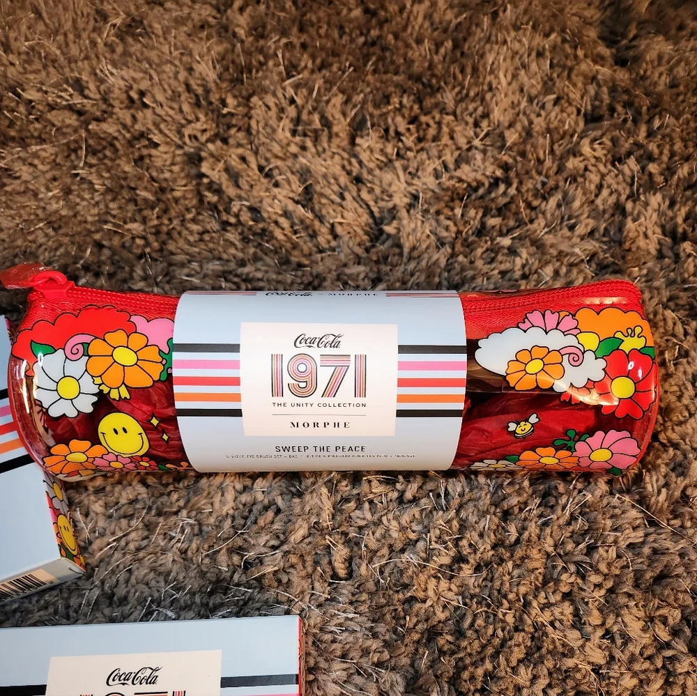 Morphe X Coca-Cola 1971 Brush Set